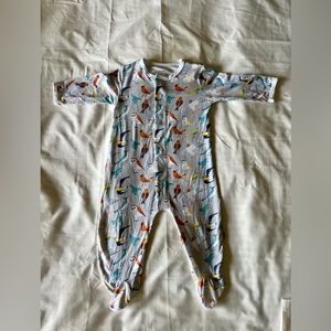 Magnetic Me bird pattern sleeper 6-9 months or 16-19lbs